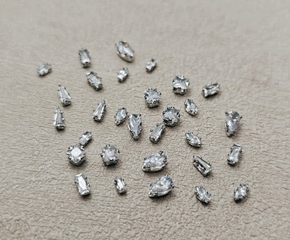 NAIL RHINESTONES