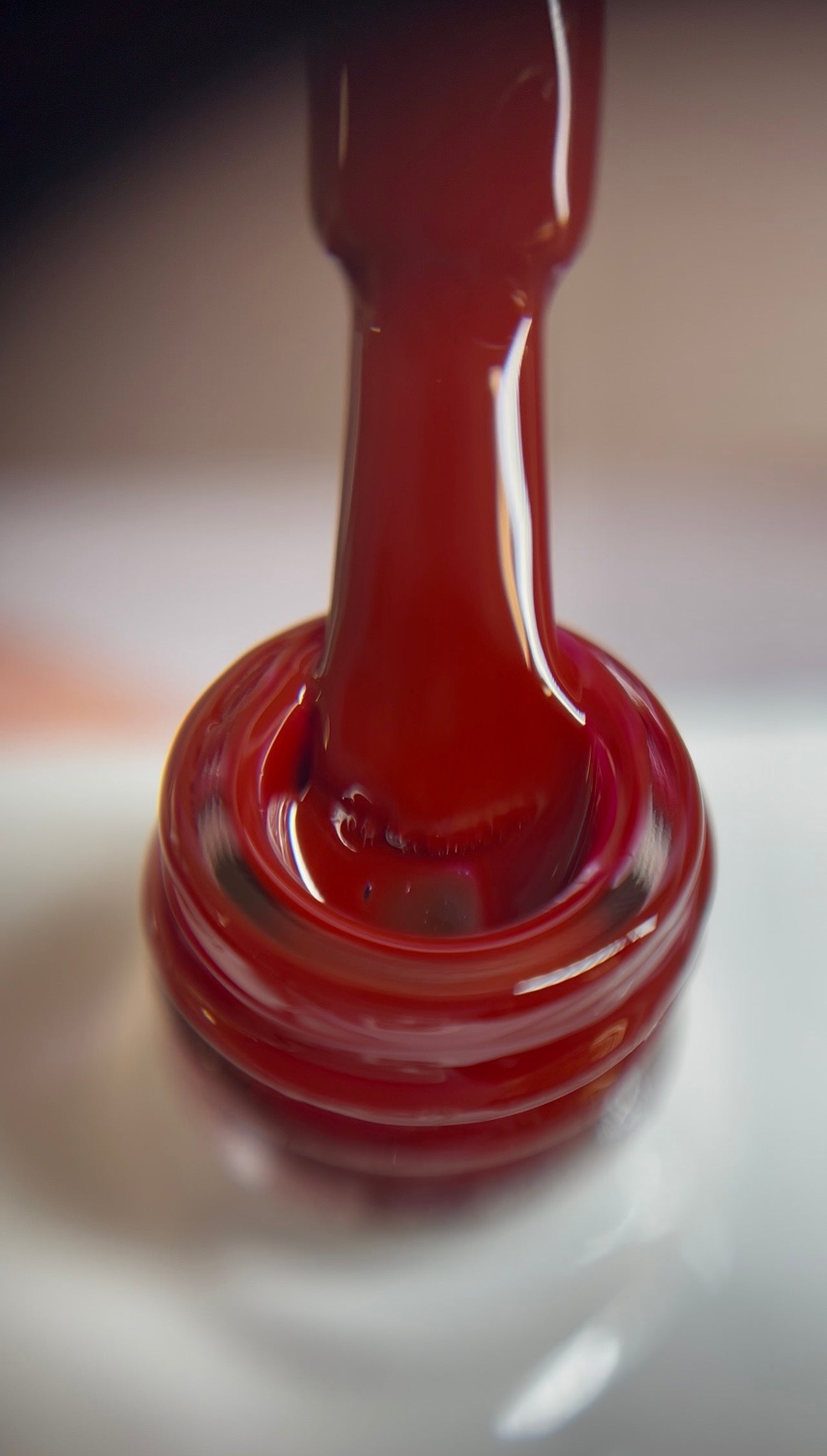 Deep red shade with rich pigmentation and a glossy finish. Smooth, self-leveling formula. TPO & HEMA free.