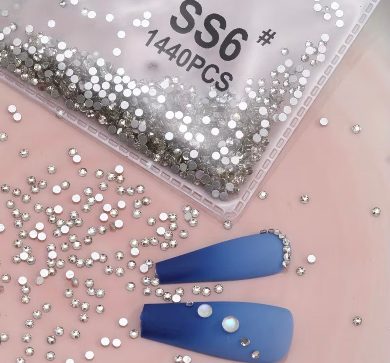 NAIL RHINESTONES