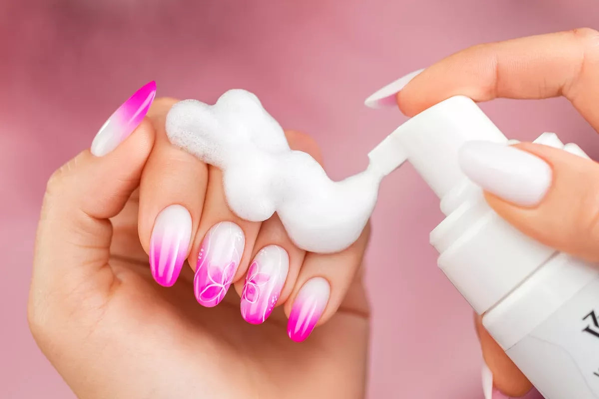 Hand Wash Cleansing & Smoothing Foam VICTORIA VYNN